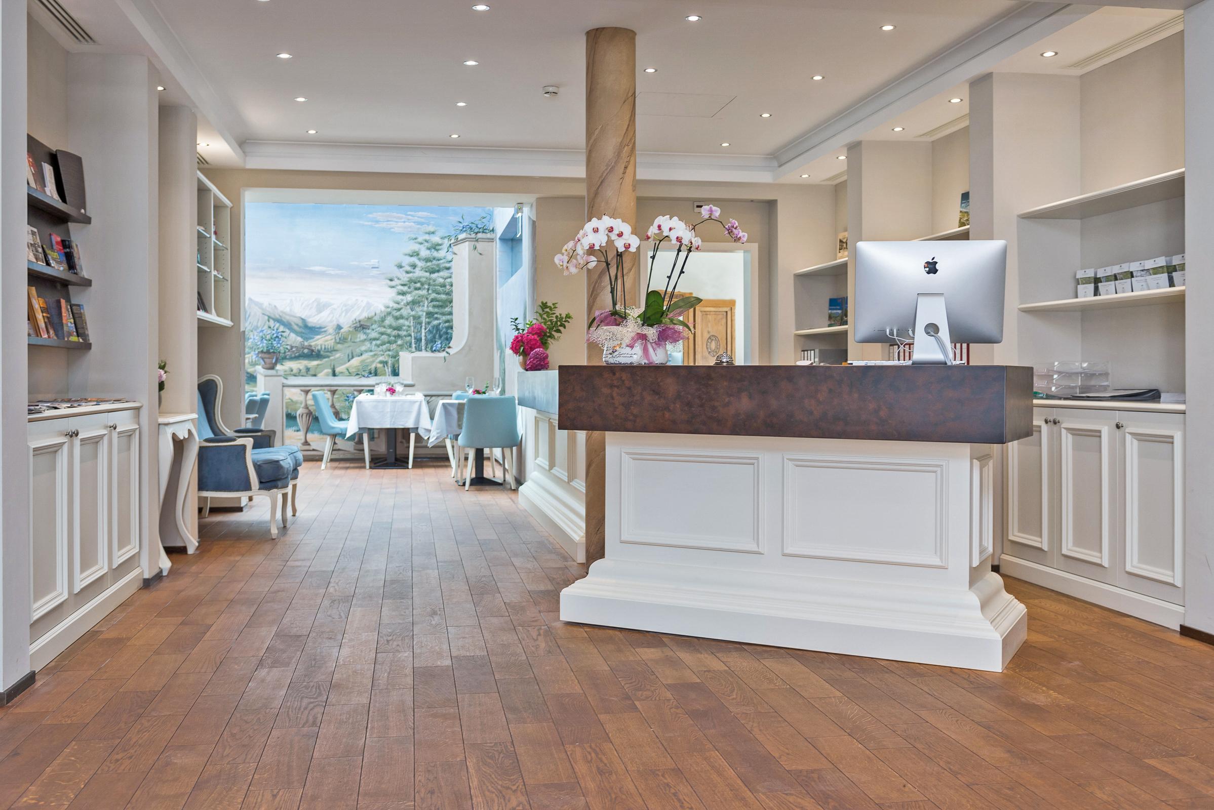 Boutique & Business Hotel La Tureta Гиубиаско Экстерьер фото