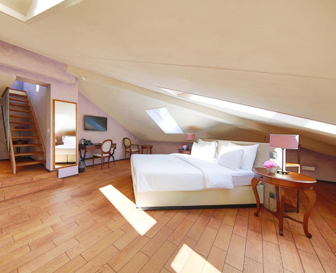 Boutique & Business Hotel La Tureta Гиубиаско Экстерьер фото