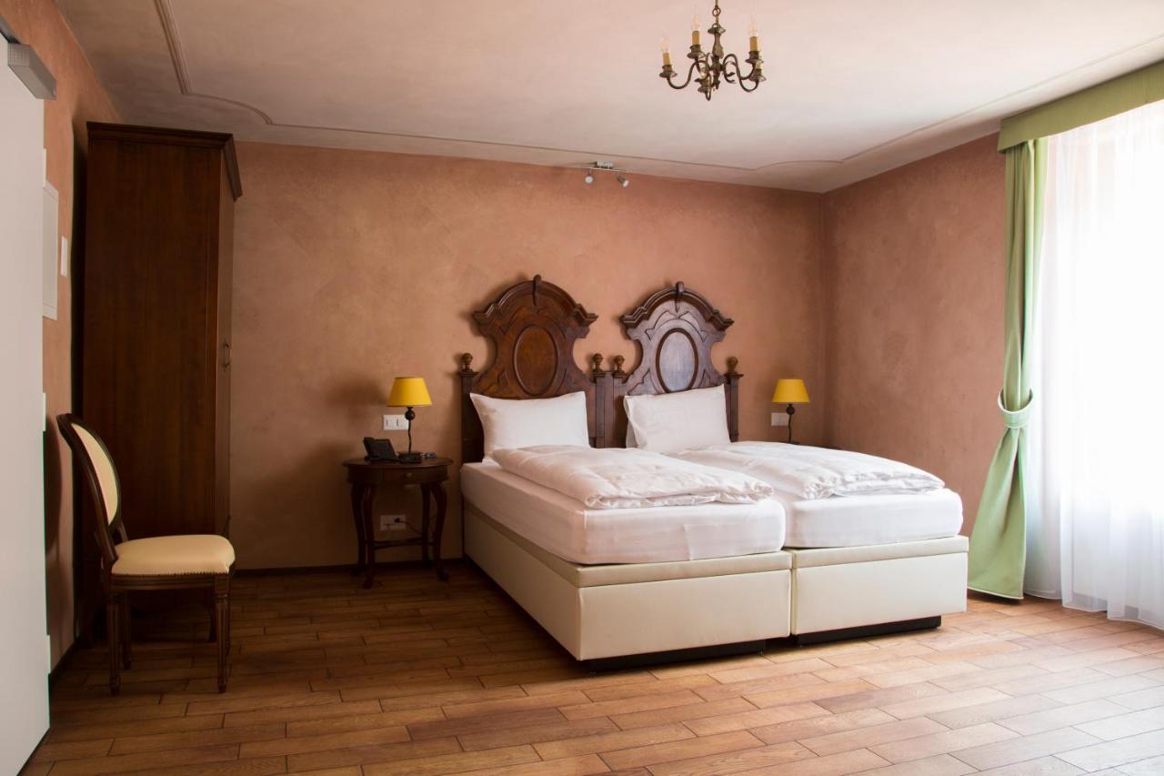Boutique & Business Hotel La Tureta Гиубиаско Экстерьер фото