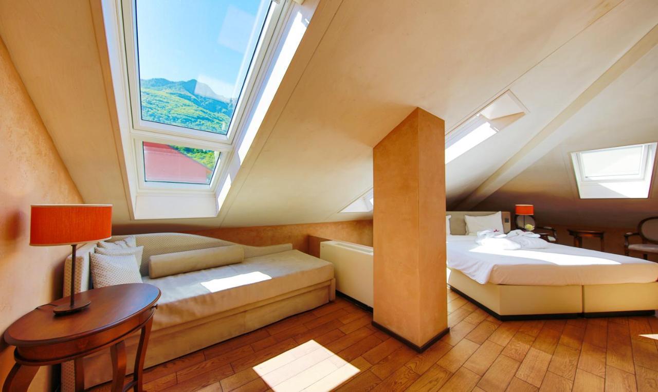 Boutique & Business Hotel La Tureta Гиубиаско Экстерьер фото