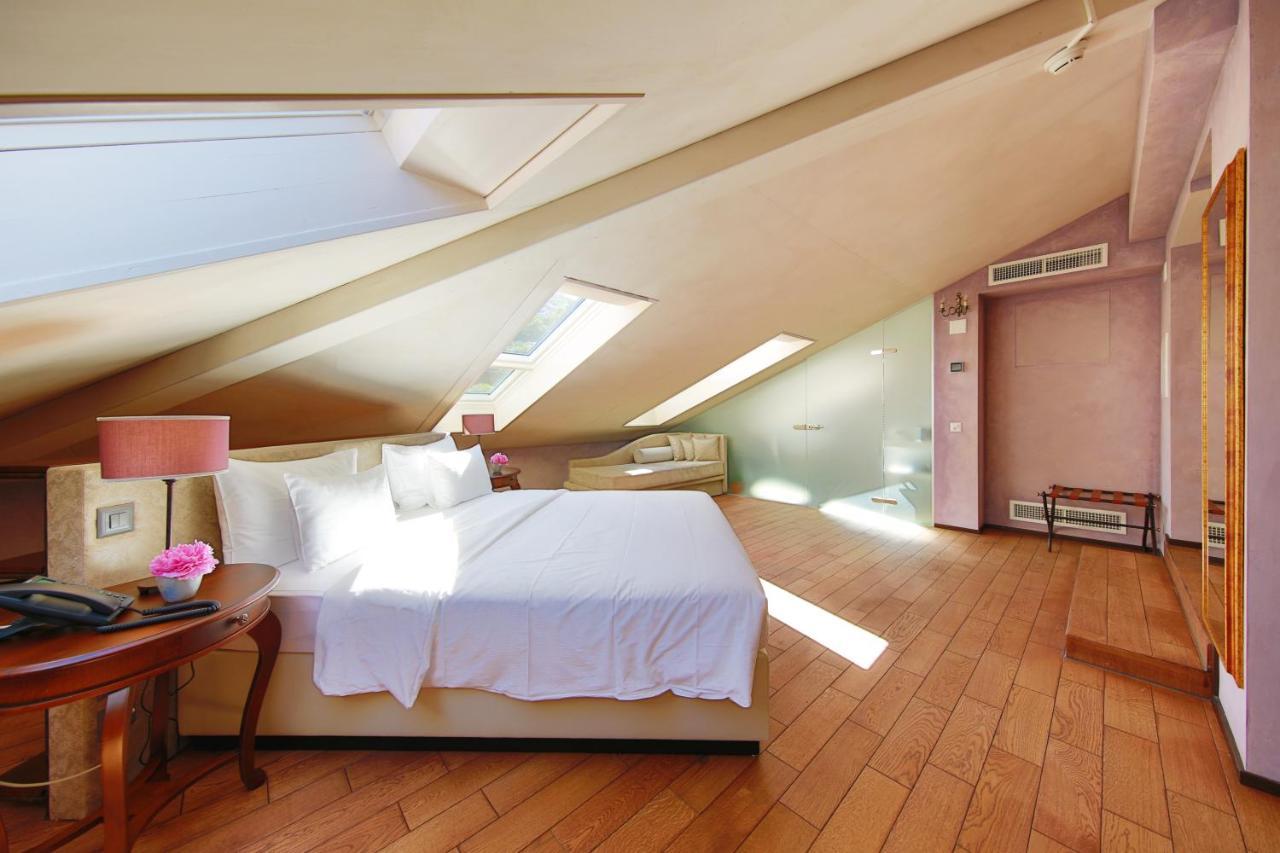 Boutique & Business Hotel La Tureta Гиубиаско Экстерьер фото
